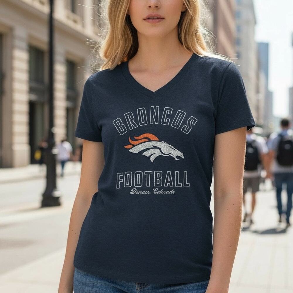 Nike Womens Shirt Size Medium Denver Broncos Fitted Tee V-Neck Football Sports